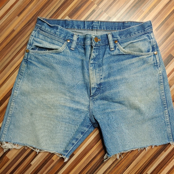 Vintage Wrangler Jean Cut Off Shorts 33 x 34 13MWZPW Western Cowgirl Rodeo - Picture 2 of 11